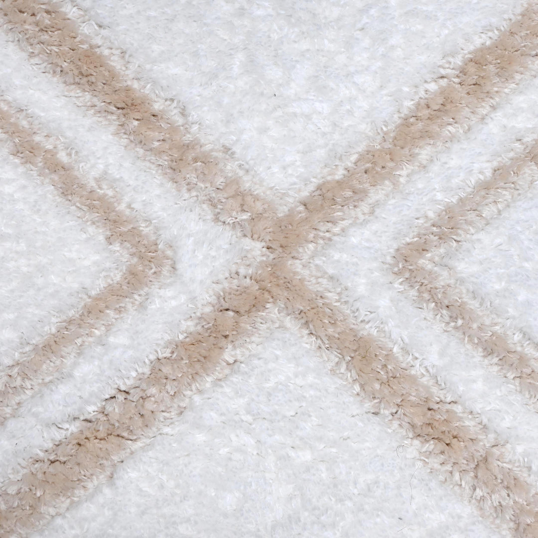 White & Beige Geometric Turkish Rug 5X8 ft