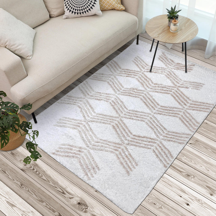 White & Beige Geometric Turkish Rug 5X8 ft