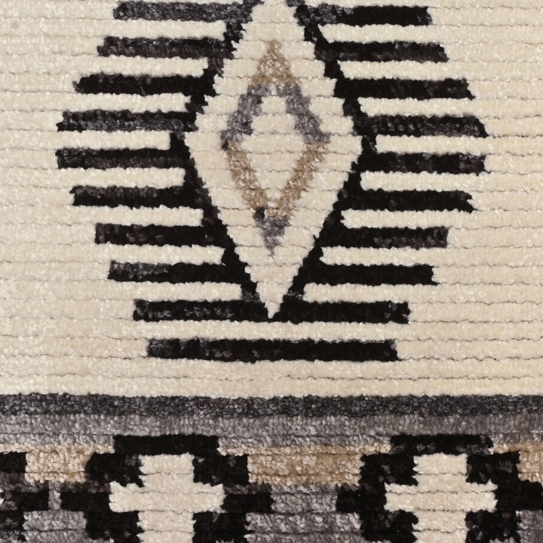 Black & Grey Geometric Turkish Rug 5X8 Ft