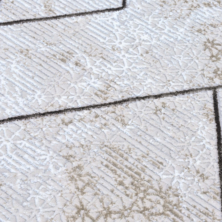 Diamond Trellis White Turkish Rug 5X8 FT