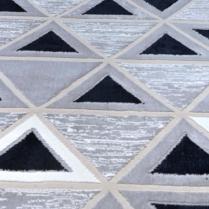 Triangle Grid Black & White Turkish Rug 5X8 FT