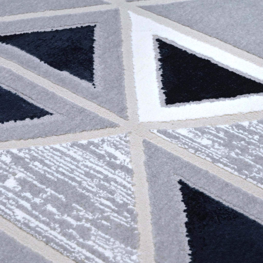 Triangle Grid Black & White Turkish Rug 5X8 FT