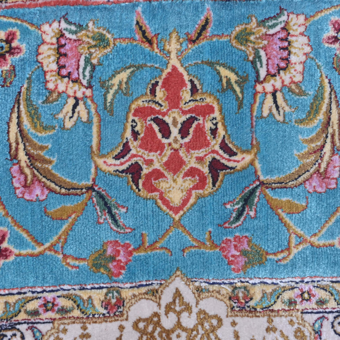 Supreme Fine Persian Silk Rug 5X8 Ft