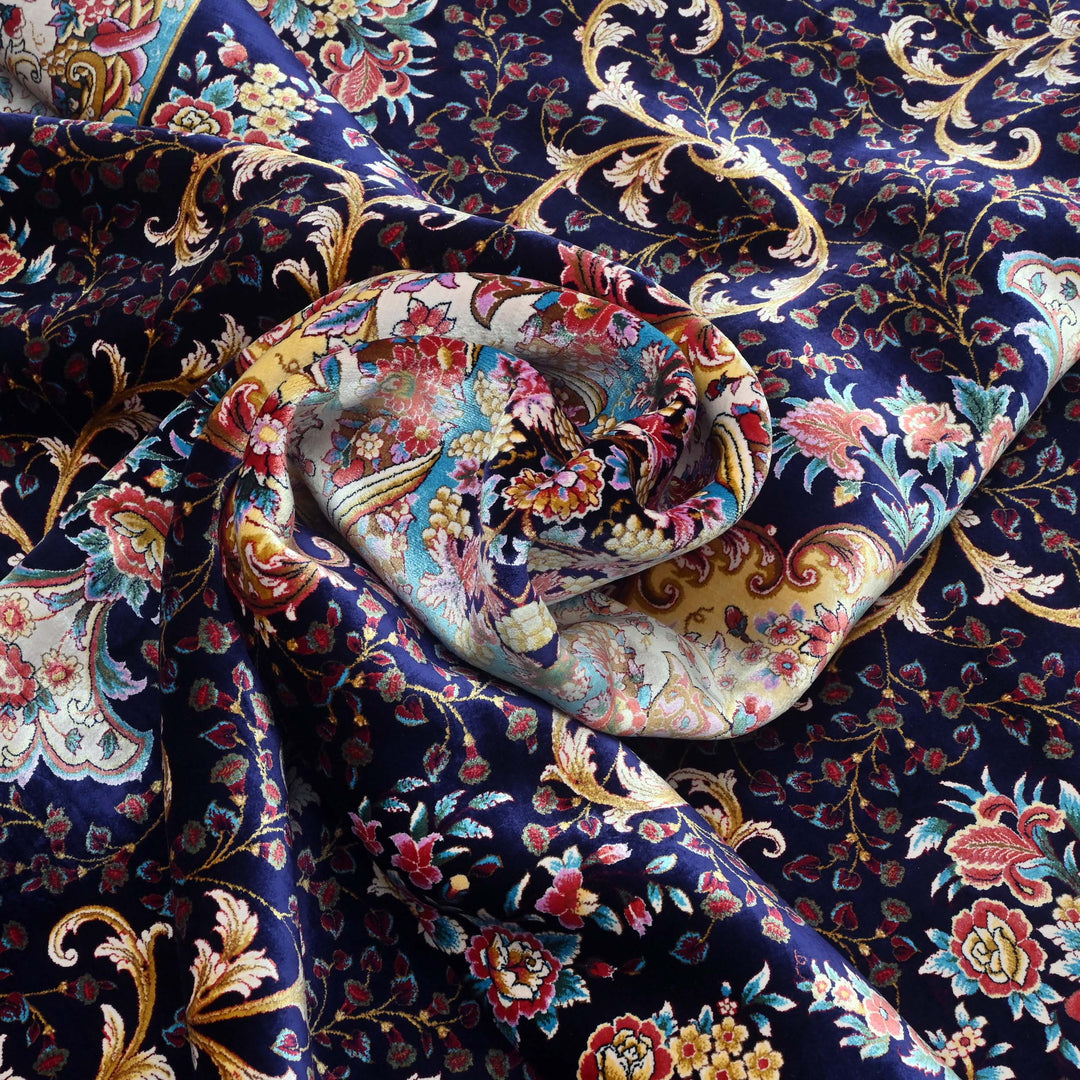 Supreme Fine Persian Silk Rug 7x10 Ft