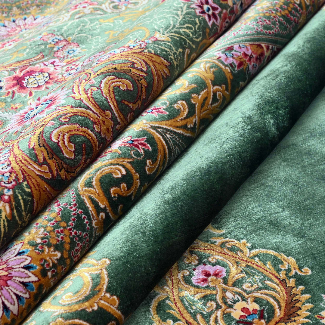Supreme Fine Persian Silk Rug 7x10 Ft