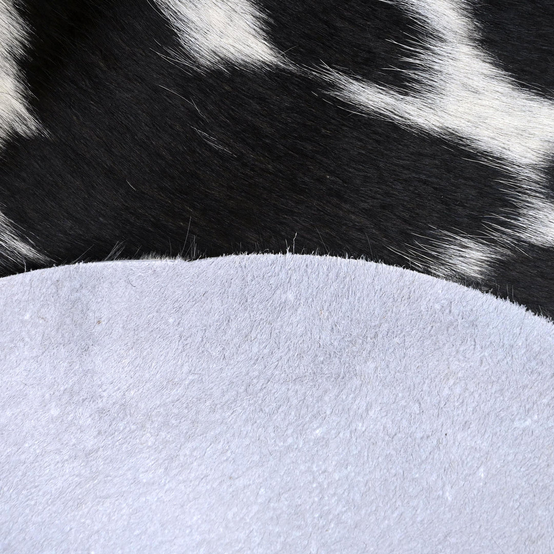 Black & White Cow hide Rug Cowhide 4.5X5 FT