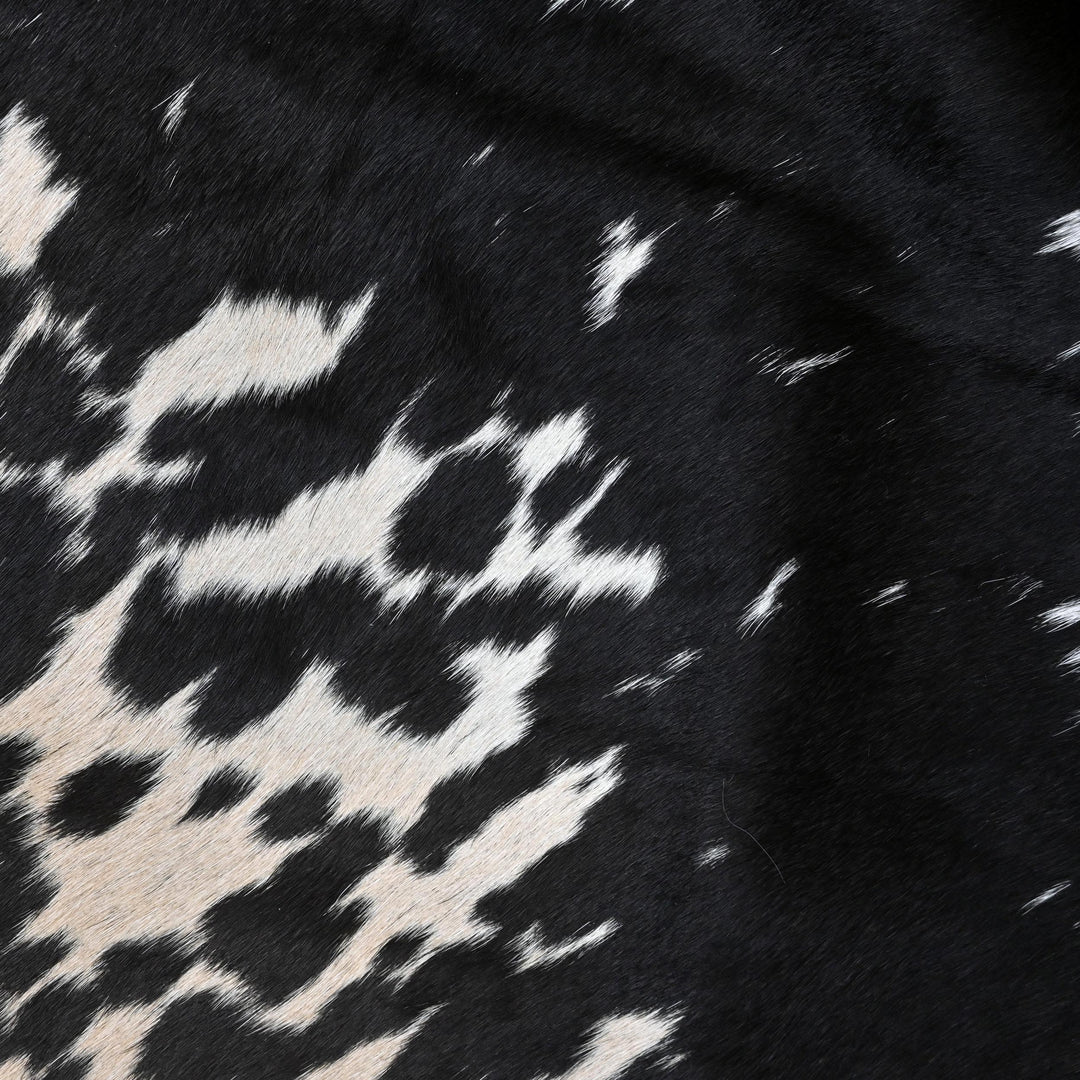 Tri-Colour Cow Hide 5.5X5.5 FT