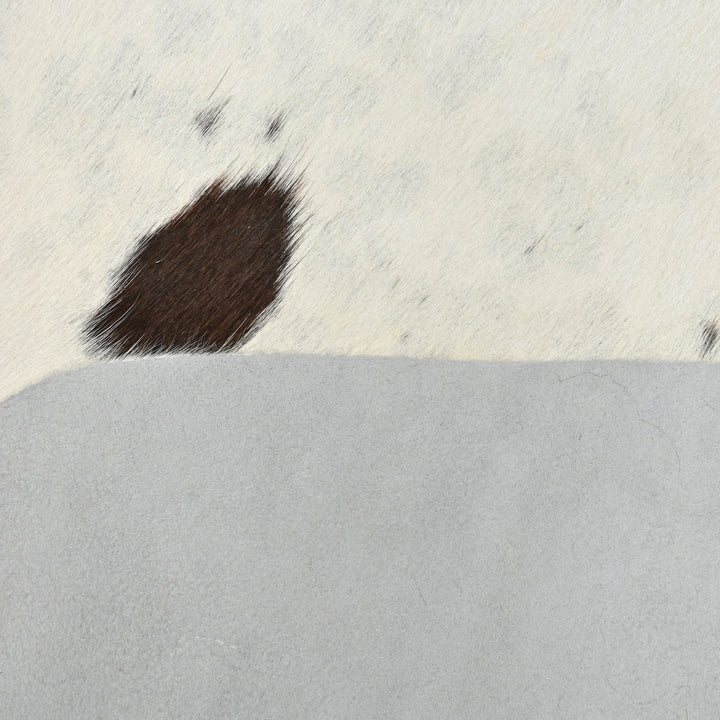 White&Brown Cow Hide 5.5X5.5 FT