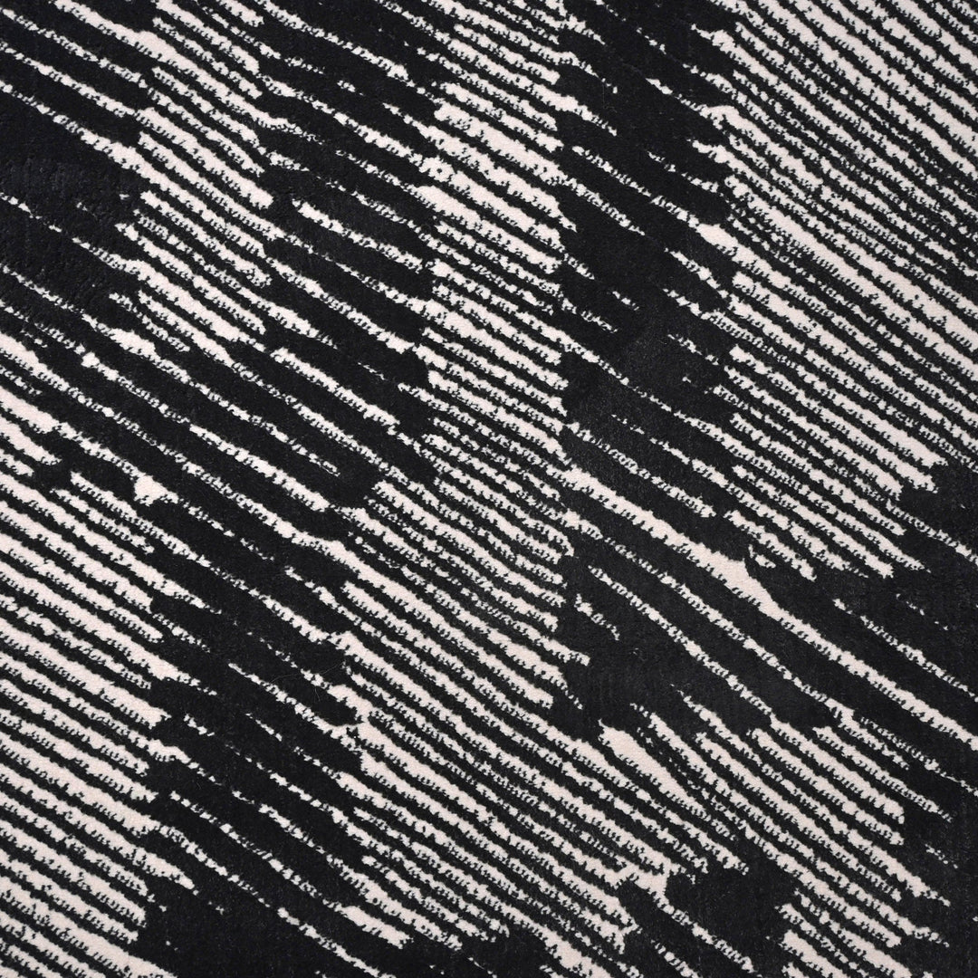 Black & Grey Geometric Turkish Rug 5X8 Ft