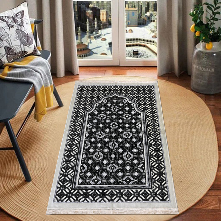 Black & White Turkish Prayer Rug 2.5x4 FT