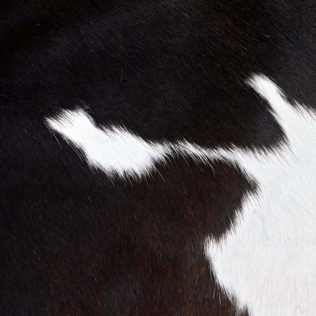 Black & White Cow Hide 5x5.5 FT
