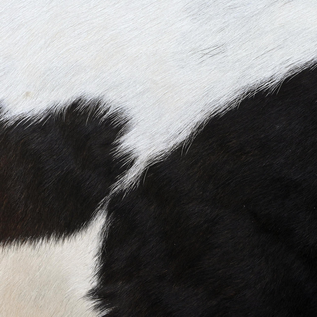 Panda Print Cowhide 4.5X5 FT