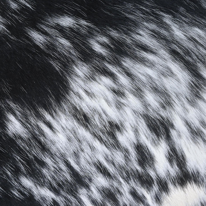 Black & White Cowhide 4.5x4.5 FT