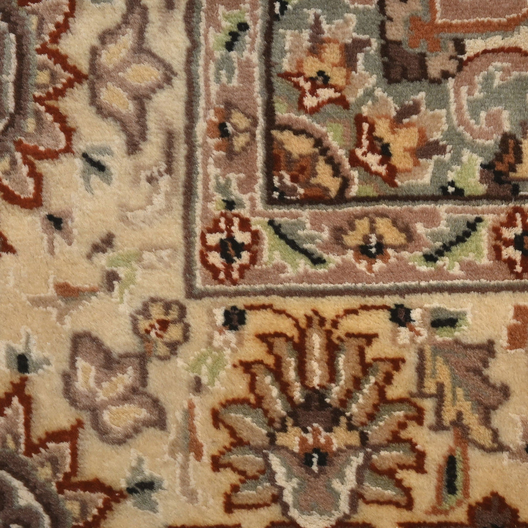 Hand Made Silk Rug 5X8 Ft