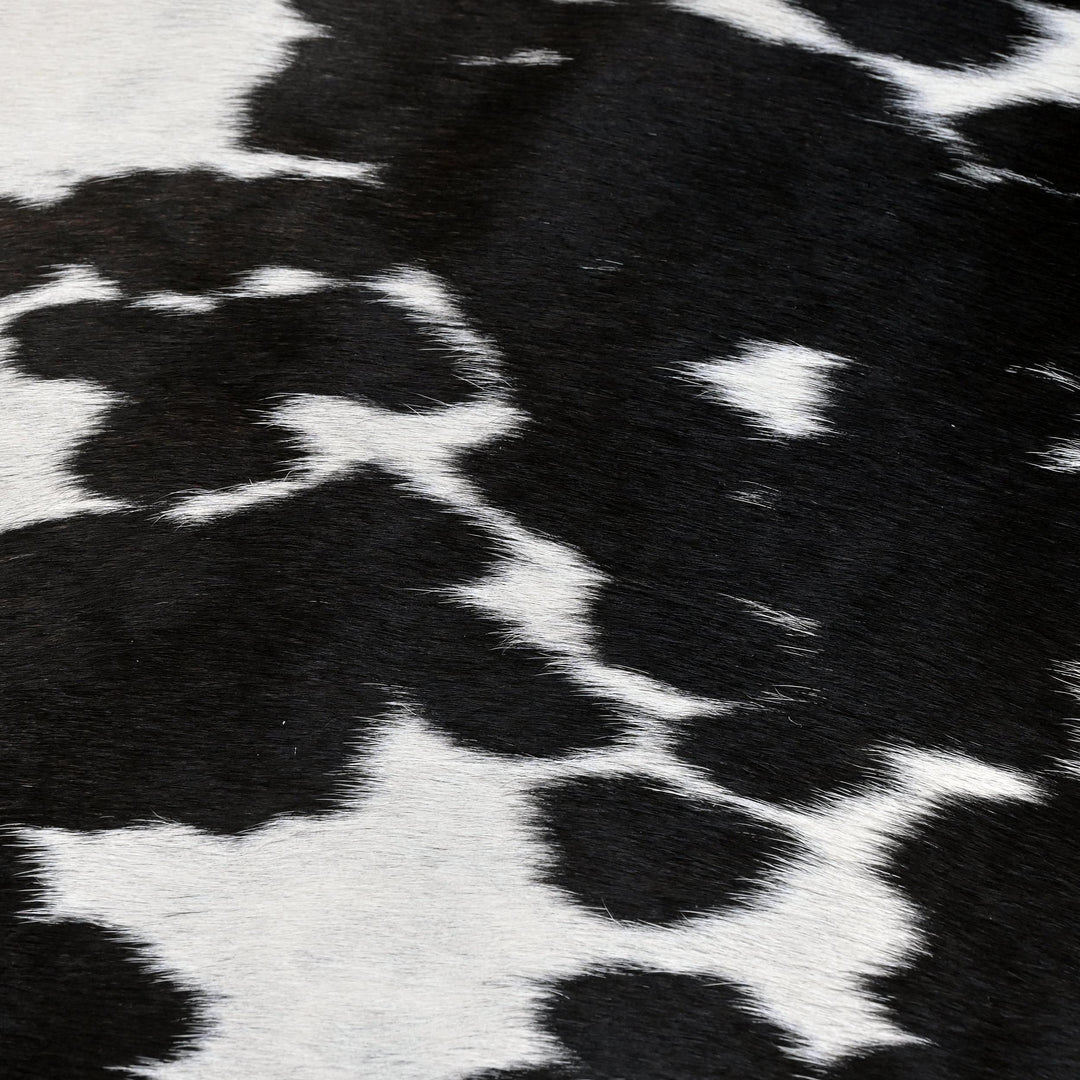 Black & White Cow Hide 5x5.5 FT