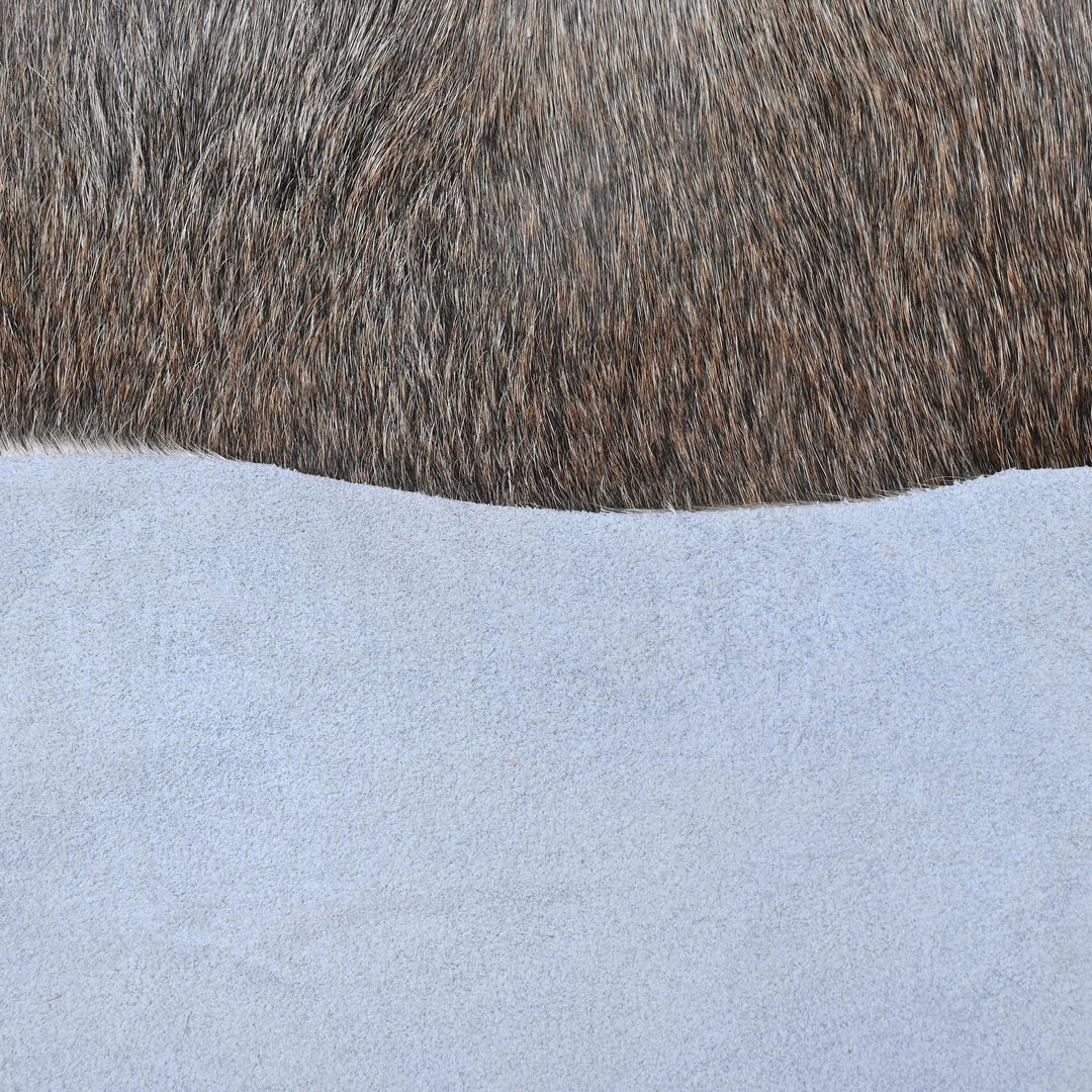 Warm Beige Cow Hide 5.5x5.5 FT