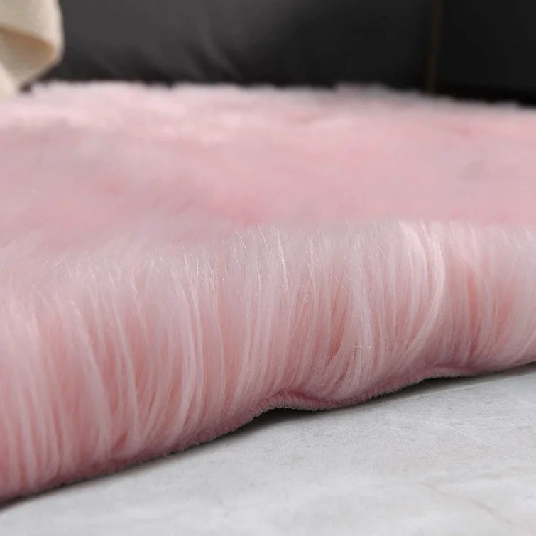 Baby Pink Round Fur 4X4 FT