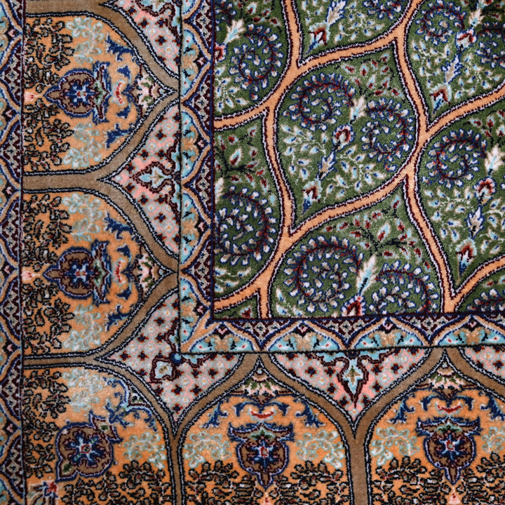 Supreme Fine Persian Silk Rug 2.5x4 Ft
