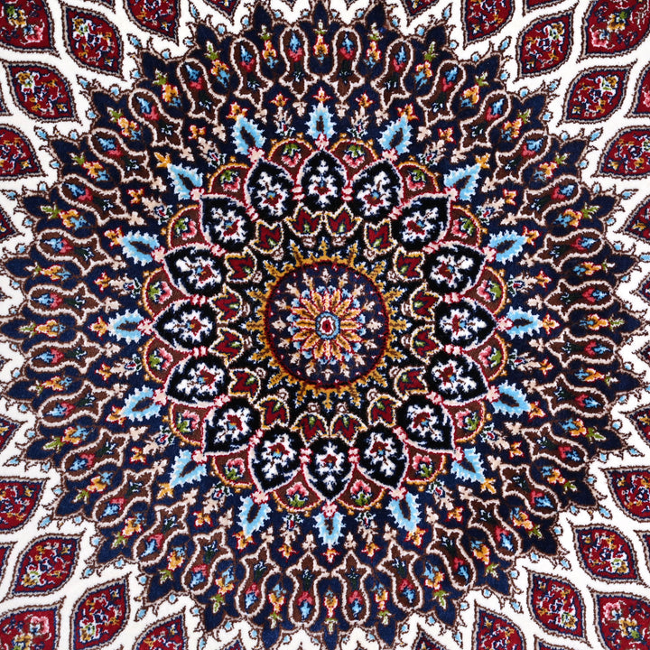 Supreme Fine Persian Silk Rug 2.5x4 Ft