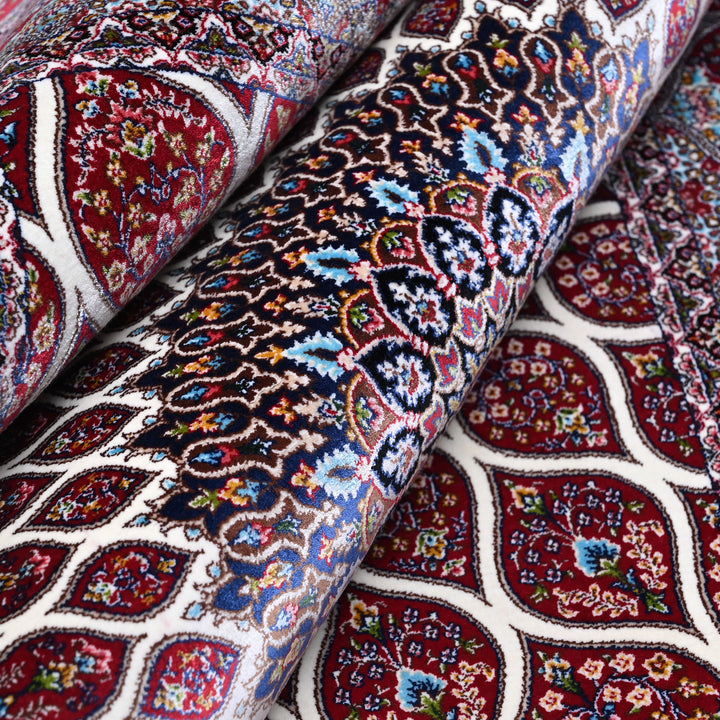 Supreme Fine Persian Silk Rug 2.5x4 Ft