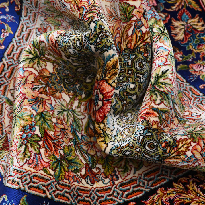 Supreme Fine Persian Silk Rug 2.5x4 Ft