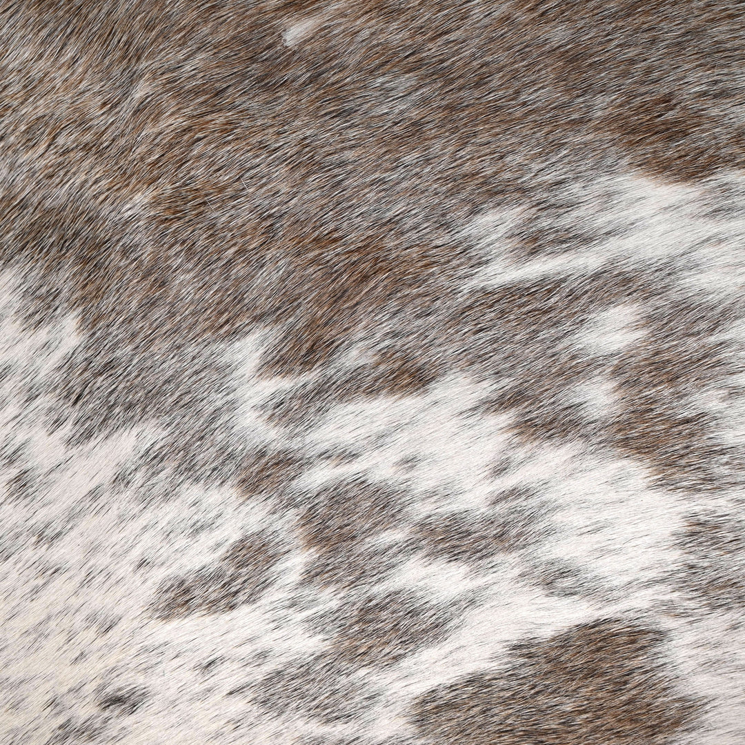 Salt & Pepper Speckled Cowhide 4.5x4.5 FT