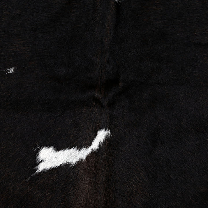 Piebald with Beige Border Cowhide 4x4.5 FT