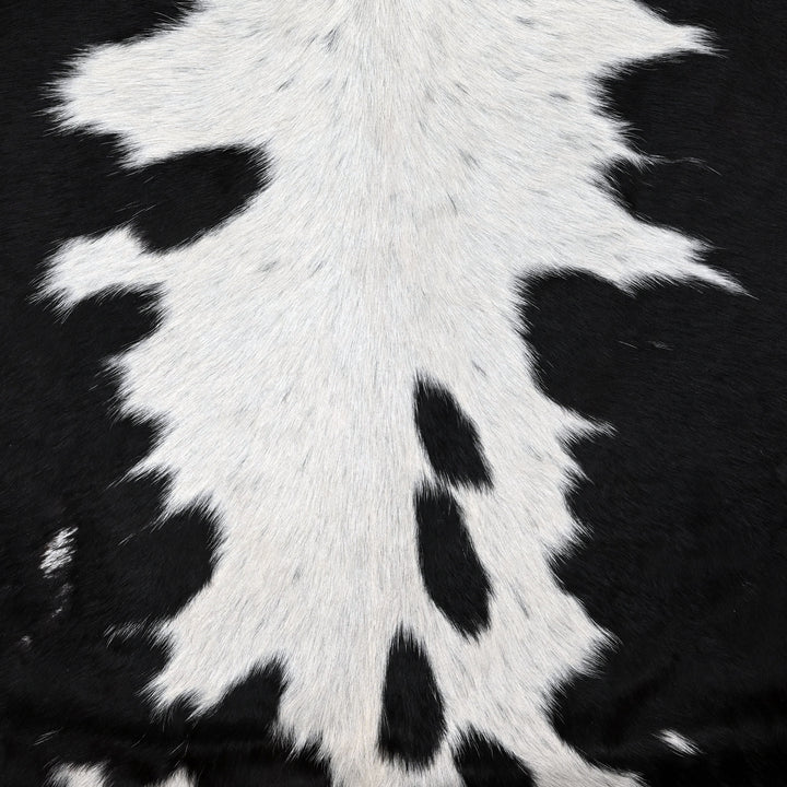 Black & White Spinal Blaze Cowhide 5.5x5.5 FT