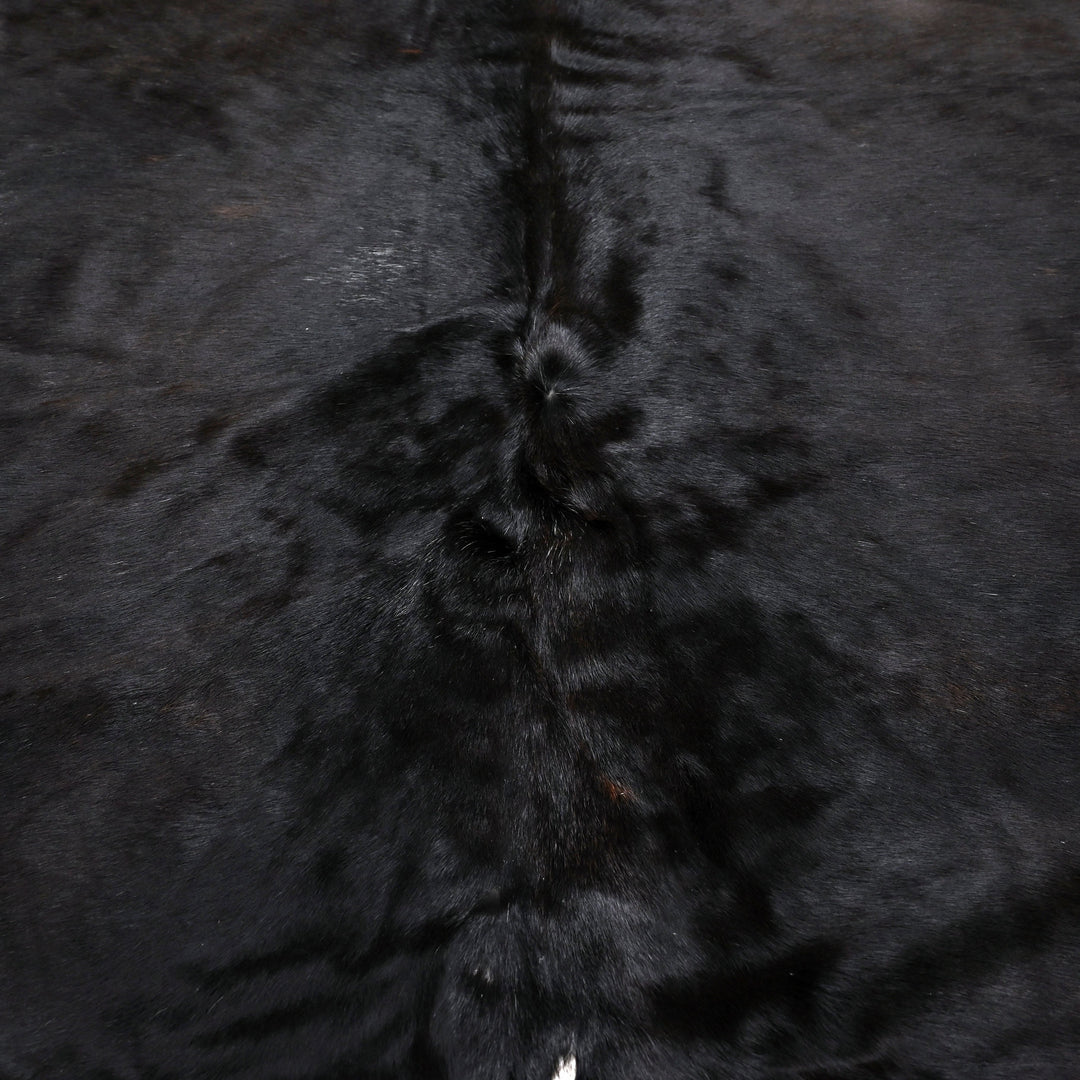 Deep Toned Speckle Accents Cowhide 6.5x6.5 FT
