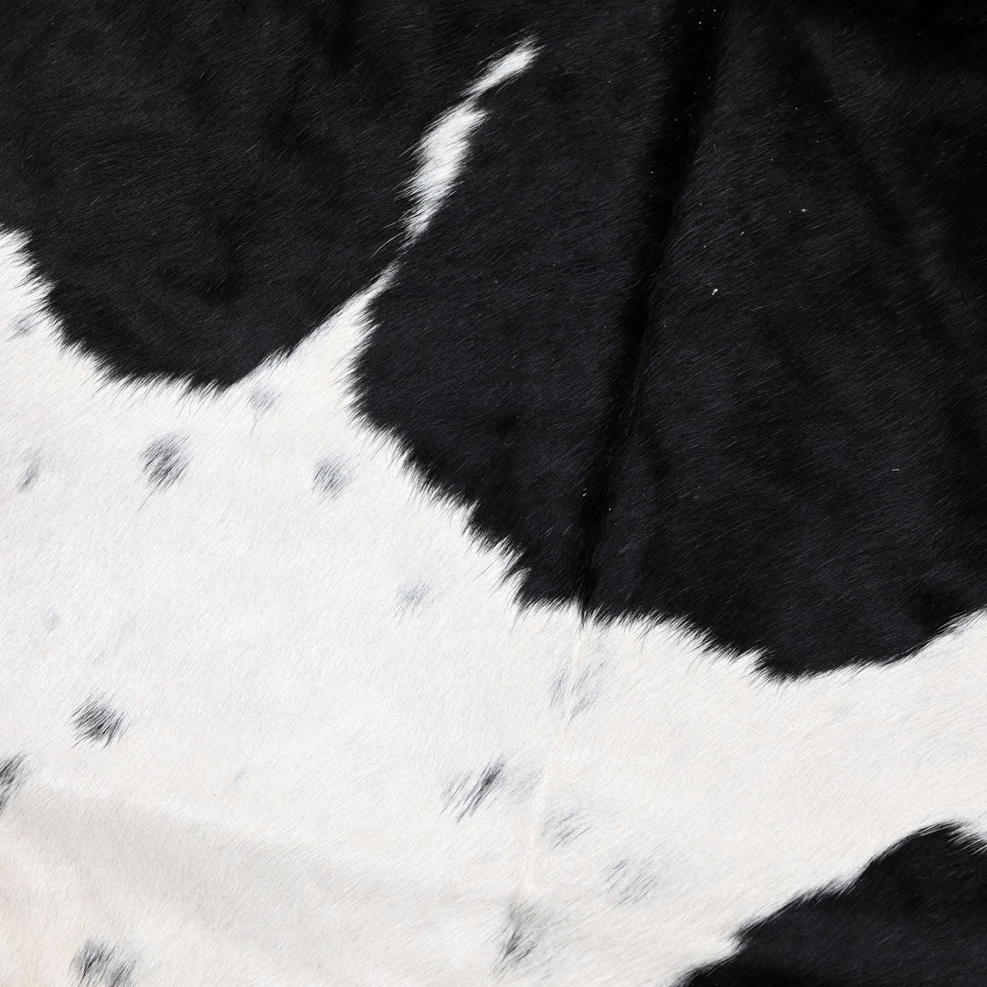 Classic Holstein Piebald Cowhide 6x6.5 FT