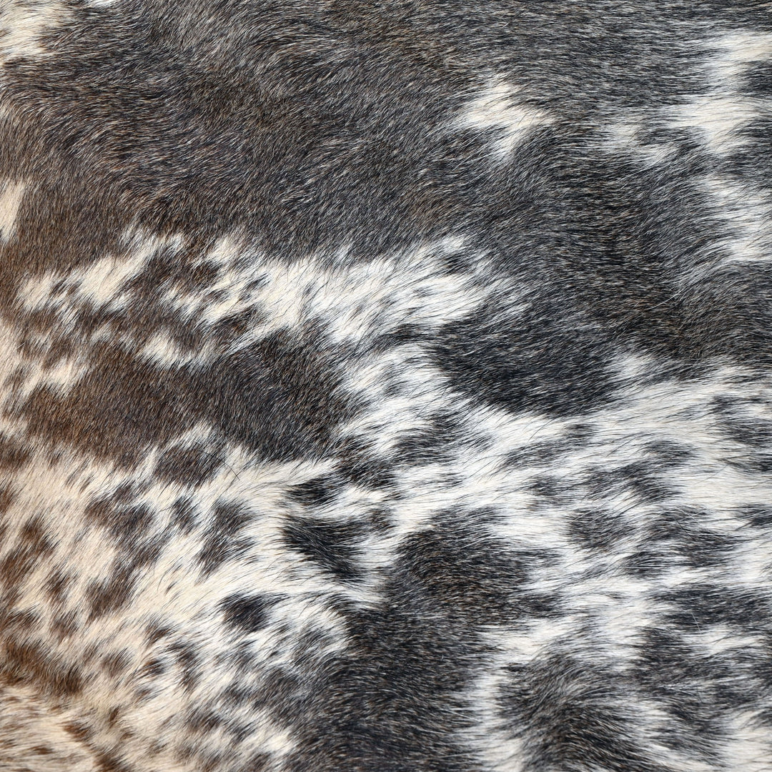Deep Toned Speckle Accents Cowhide 6.5x6.5 FT