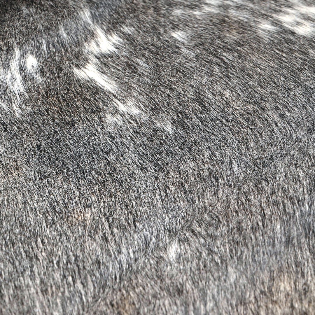 Deep Toned Speckle Accents Cowhide 6.5x6.5 FT