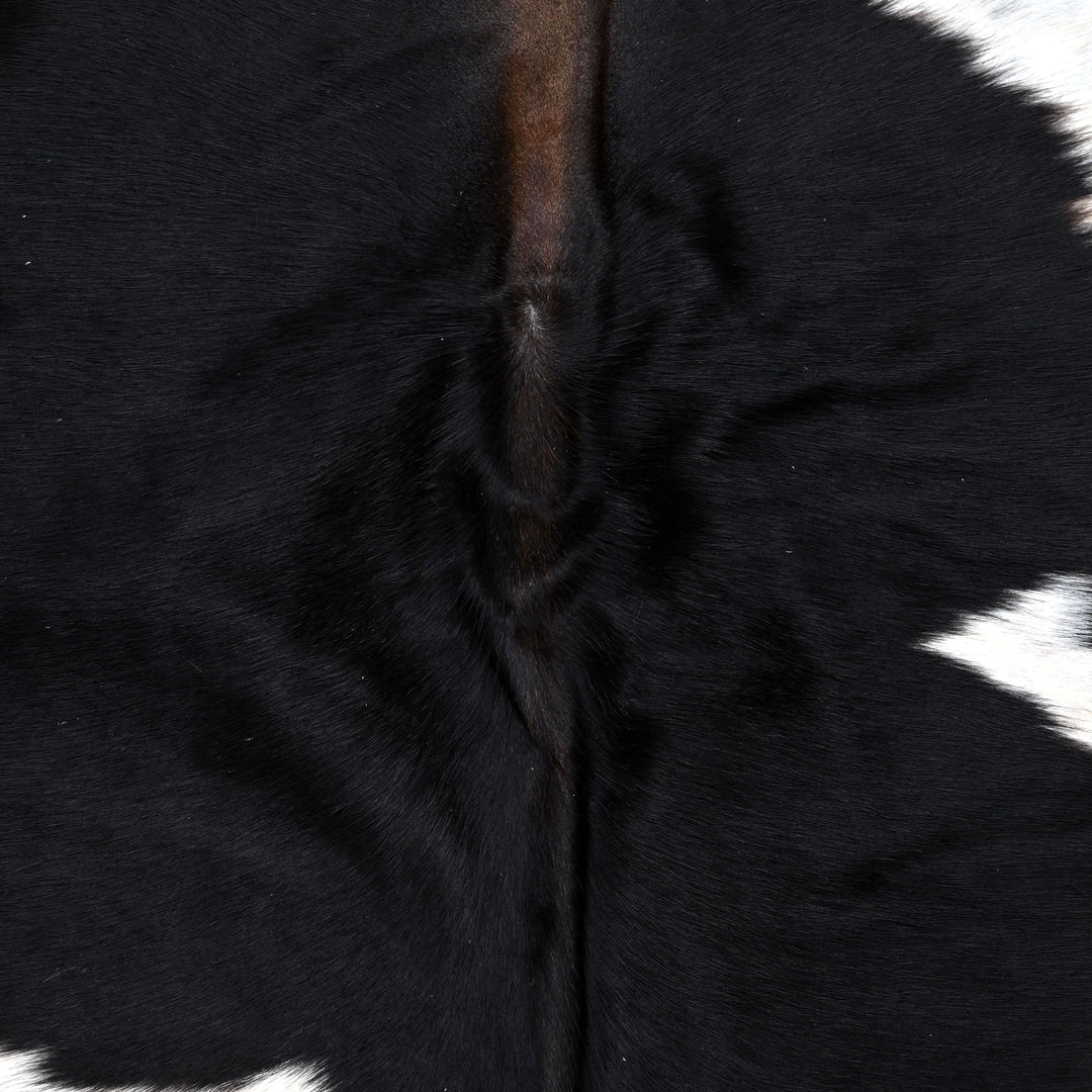 Classic Piebald Tricolour Cowhide 5.5x5.5 FT