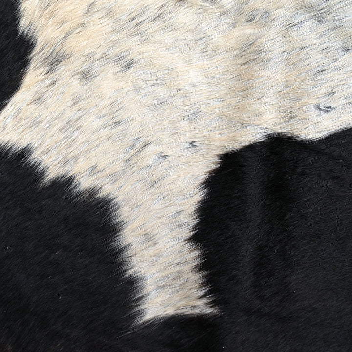 Classic Piebald Tricolour Cowhide 5.5x5.5 FT