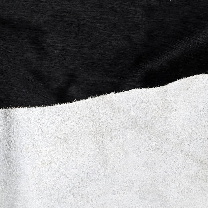 Classic Piebald Tricolour Cowhide 5.5x5.5 FT