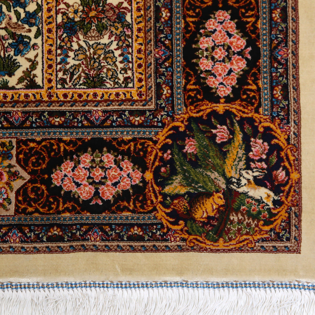 Supreme Fine Persian Silk Rug 2.5x4 Ft