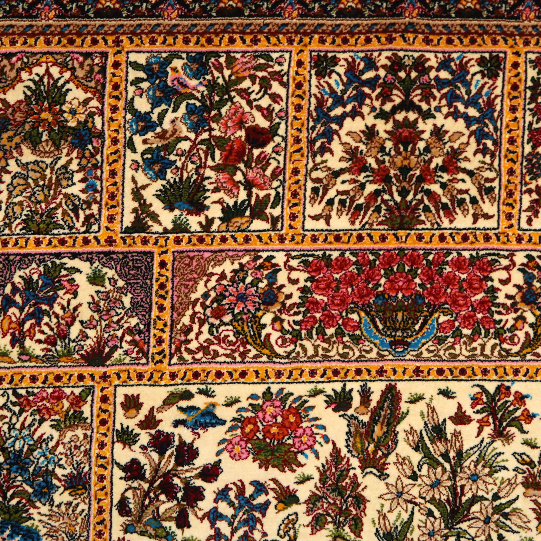 Supreme Fine Persian Silk Rug 2.5x4 Ft