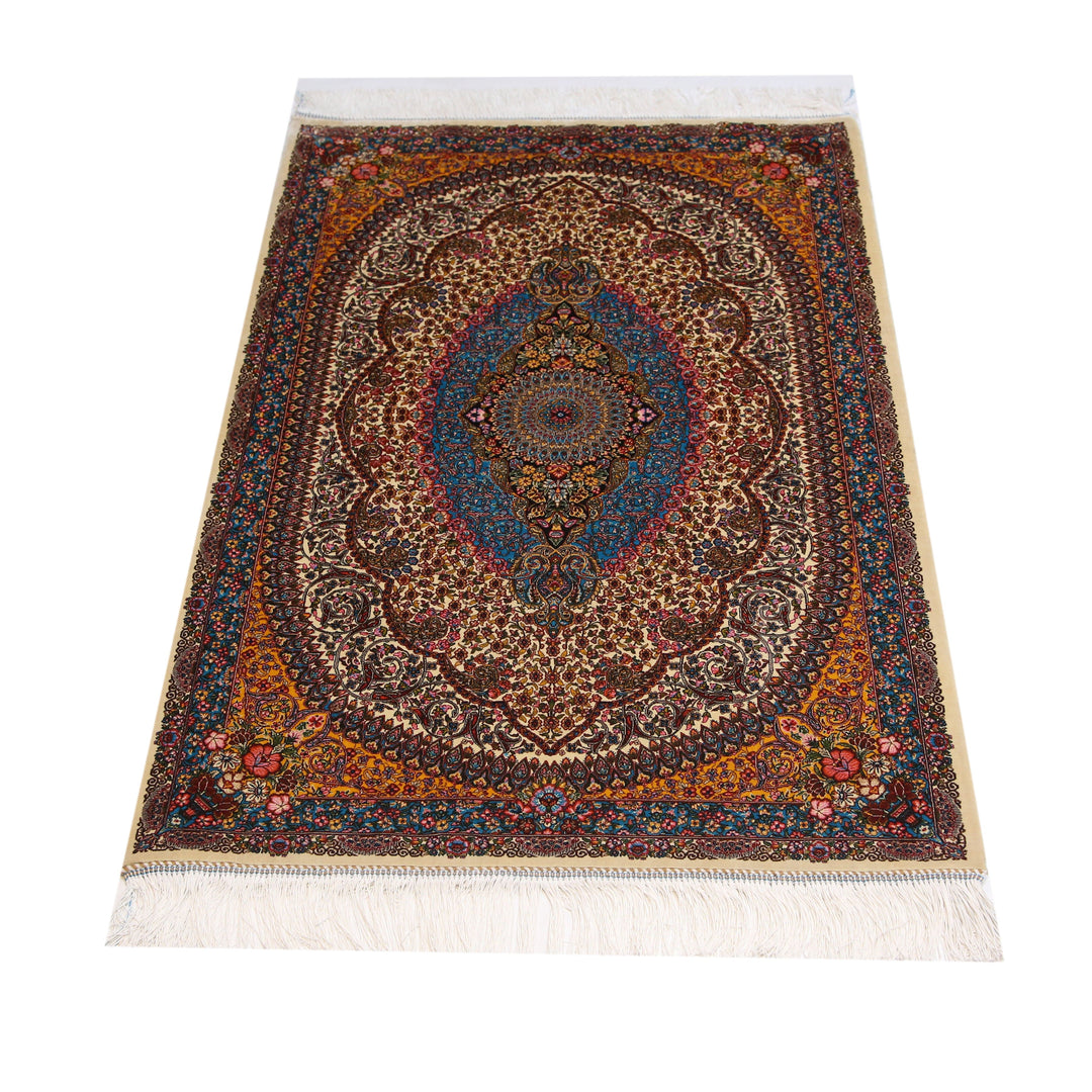 Supreme Fine Persian Silk Rug 2.5x4 Ft
