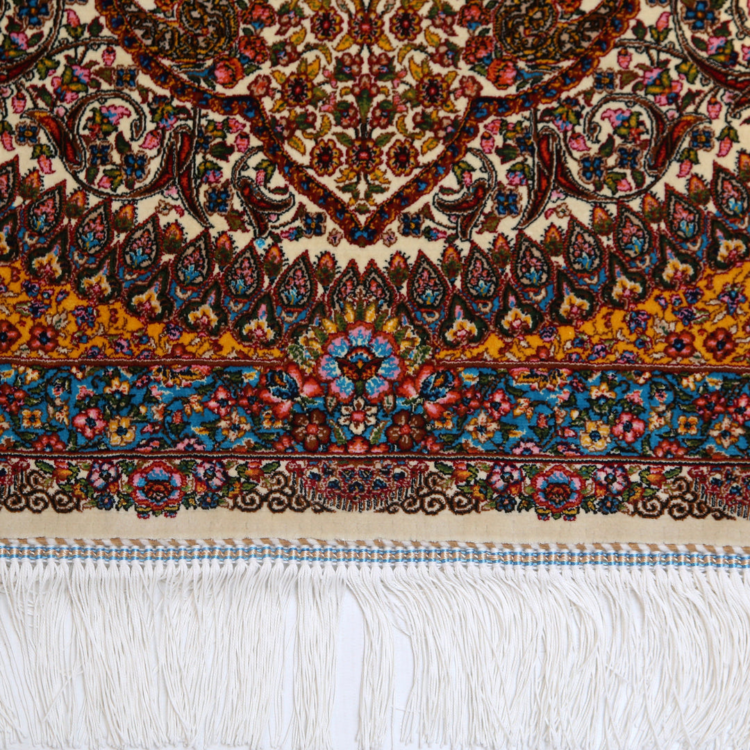 Supreme Fine Persian Silk Rug 2.5x4 Ft