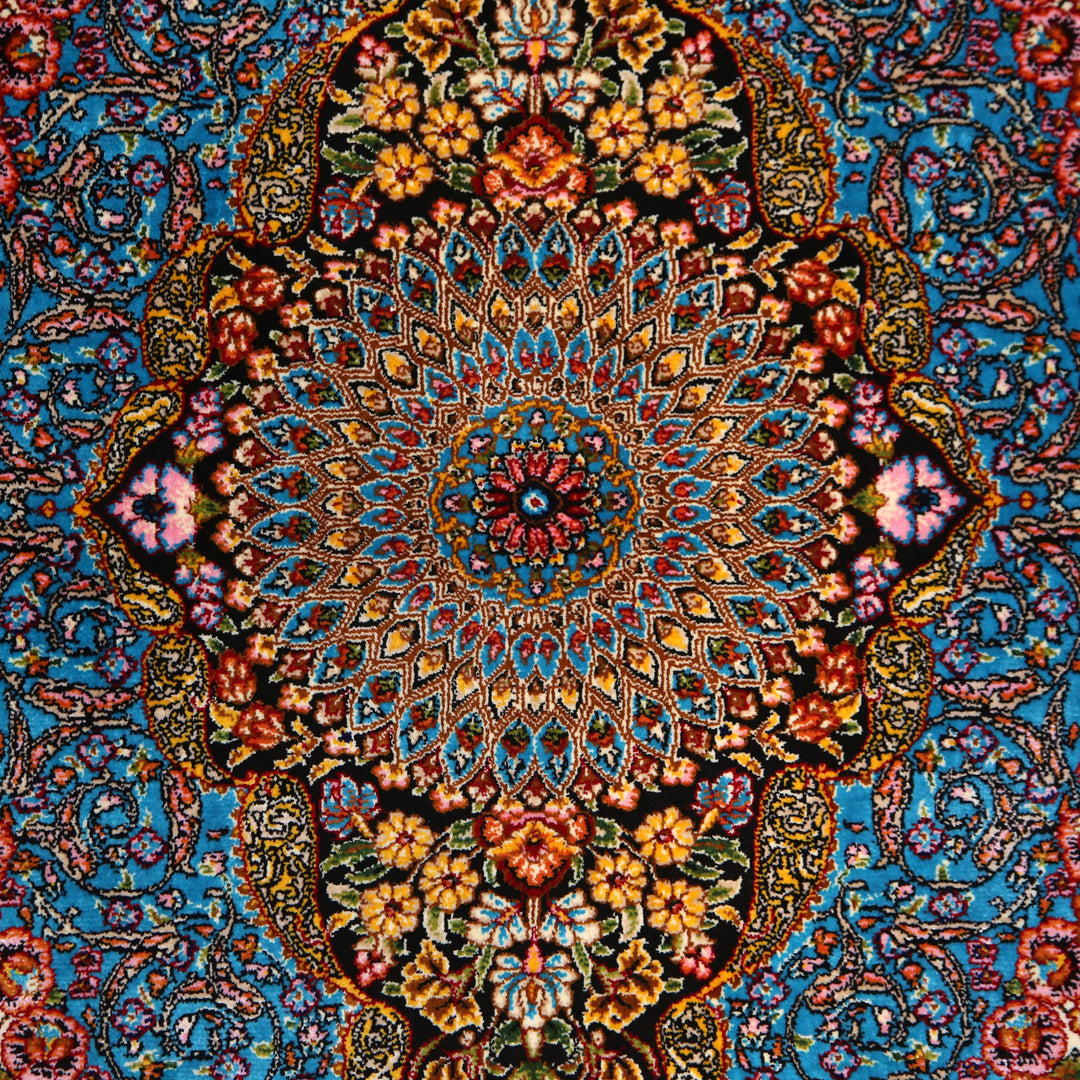 Supreme Fine Persian Silk Rug 2.5x4 Ft