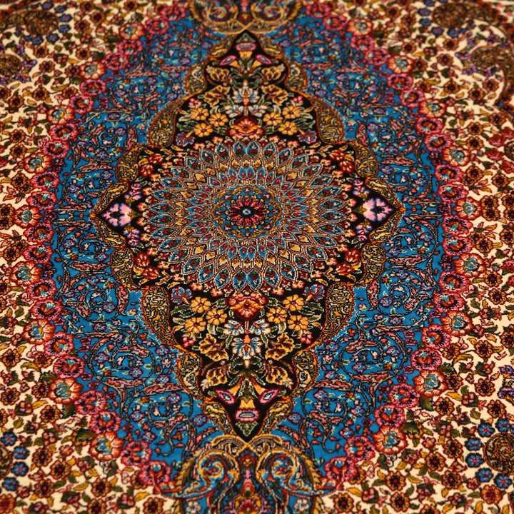 Supreme Fine Persian Silk Rug 2.5x4 Ft