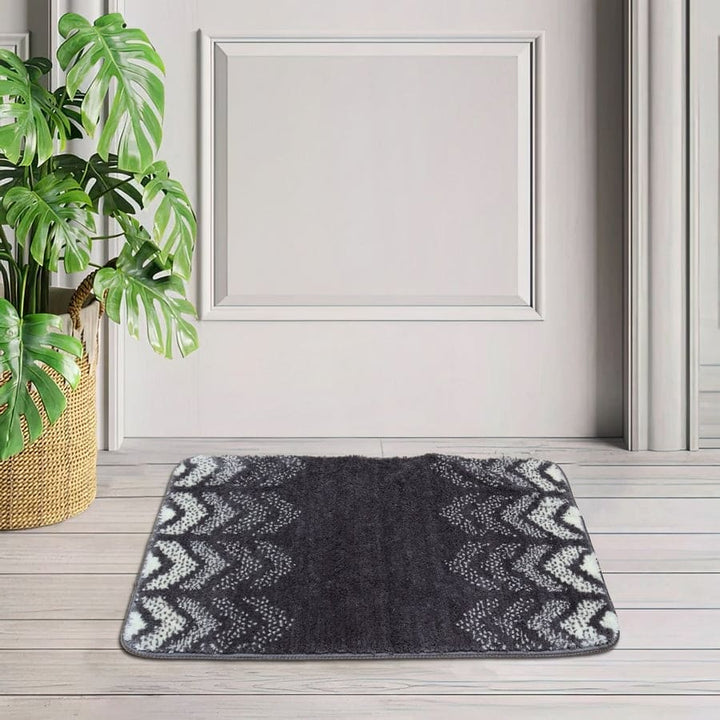 Charcoal Soft Chevron Patterned Bath Mat 50x80cm