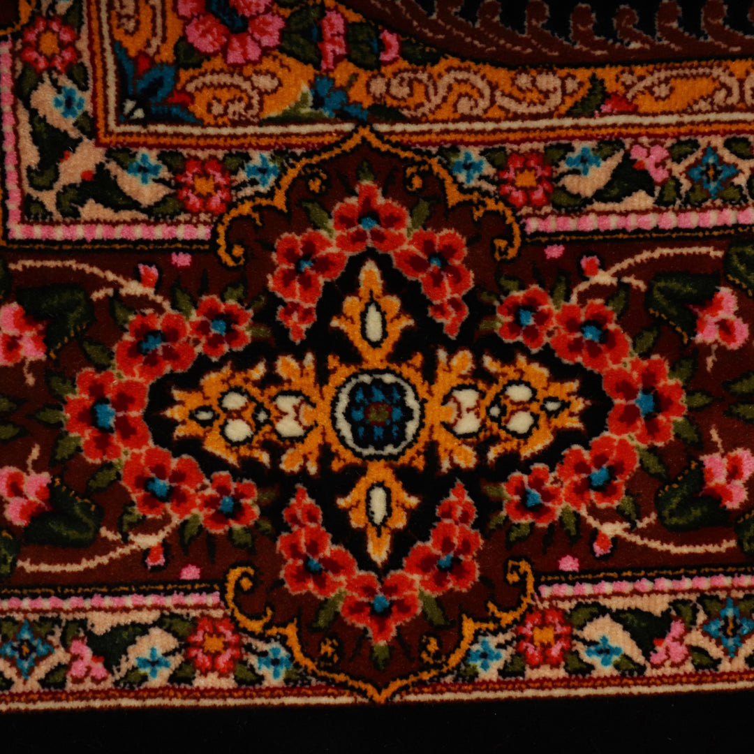 Supreme Fine Persian Silk Rug 4X6 Ft