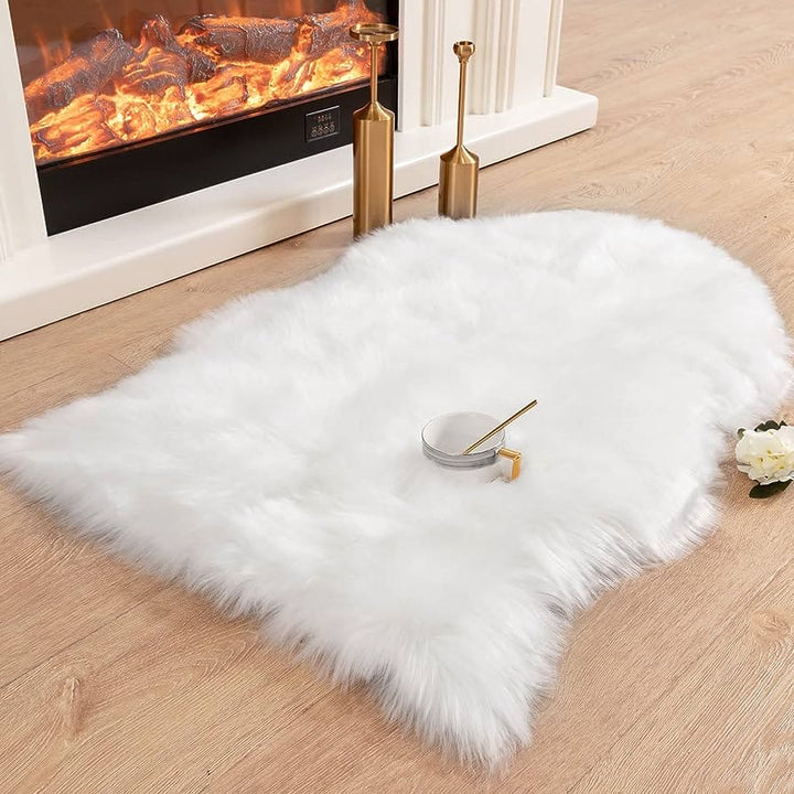 White Small Fur Throw 2x3 ft