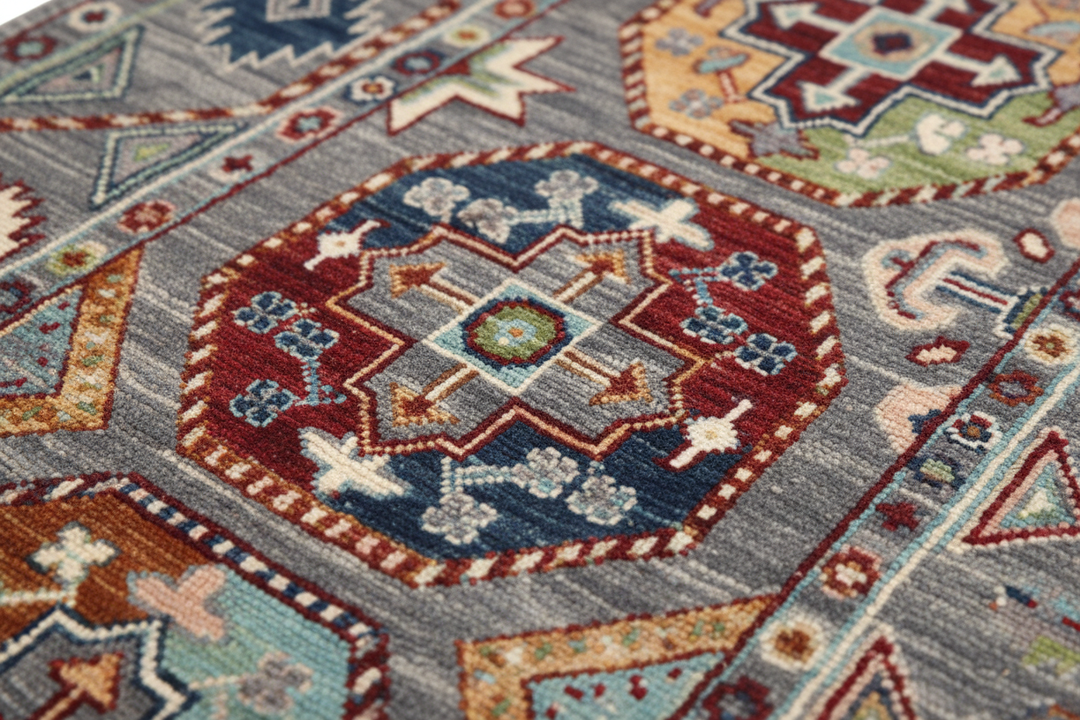 Khurjin Grey Runner Close-up 1