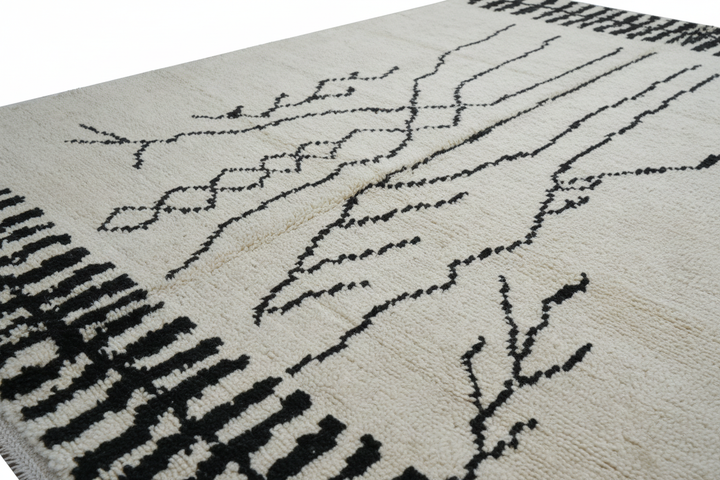 Off White Moroccan Handmade Rug 9005 Close-up 2