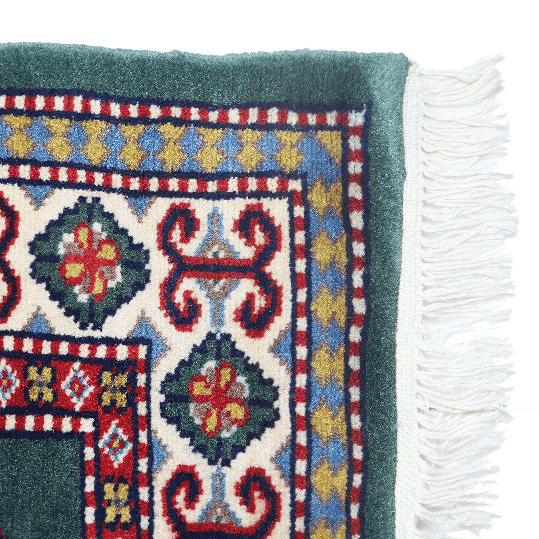 Handknotted Silk Rug 2.5x4 Ft