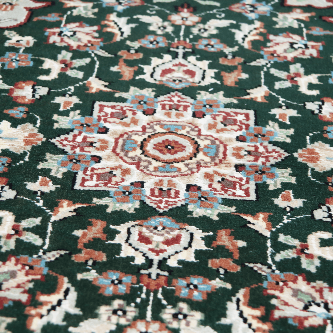 Handknotted Silk Rug 2.5x4 Ft
