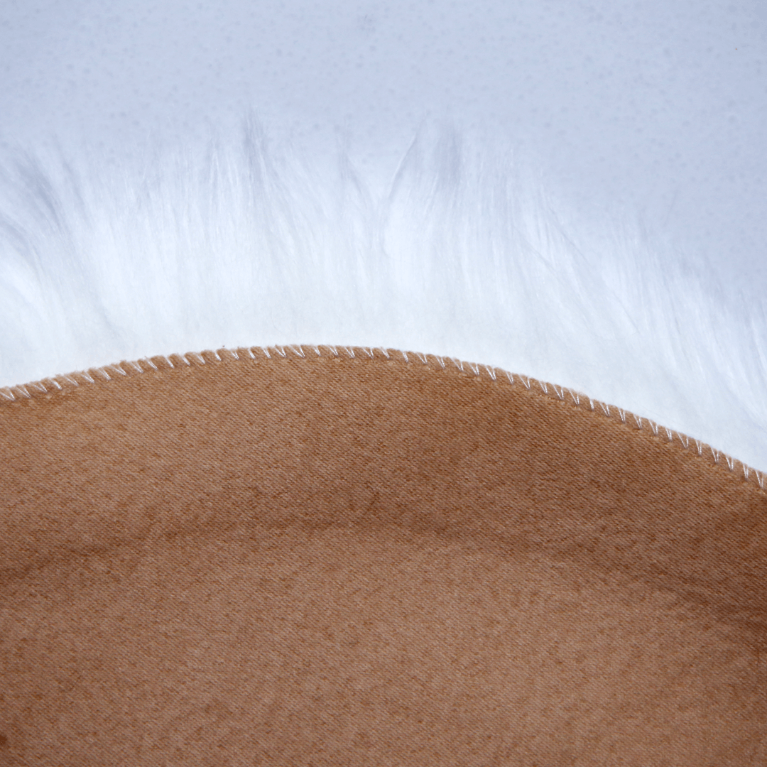 Fur-Runner - Pearl White  SHAPE 2x6 ft