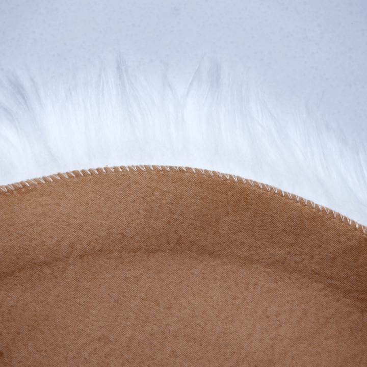 Fur-Runner - Pearl White  SHAPE 2x6 ft